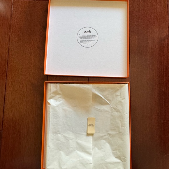 Authentic Hermes Silk Scarf 90CM - Picture 7 of 9